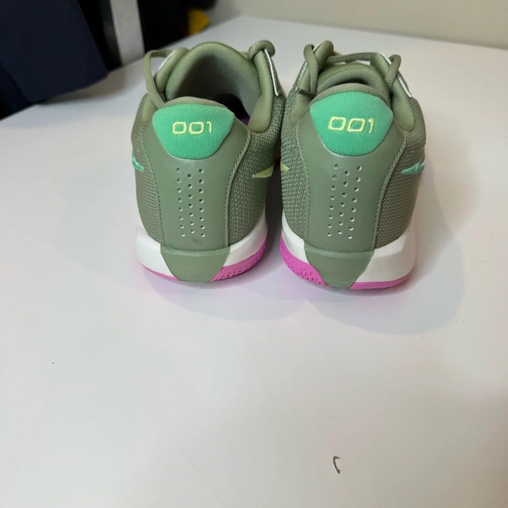 Nike G.T. Cut Academy Basketball Shoes Oil Green/Light Lemon Twist Size 12